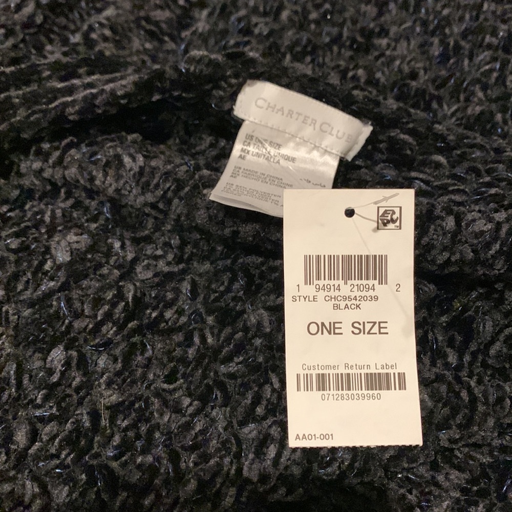 Velvet touch scarf. - Picture 2 of 3